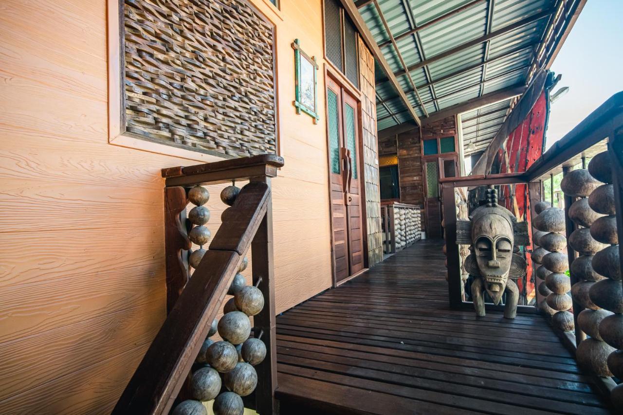 Suankaew​ Art​ Hostel​ Chonburi Eksteriør bilde