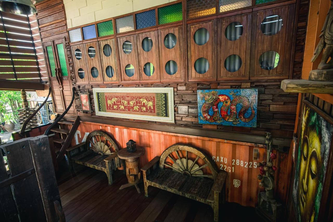 Suankaew​ Art​ Hostel​ Chonburi Eksteriør bilde