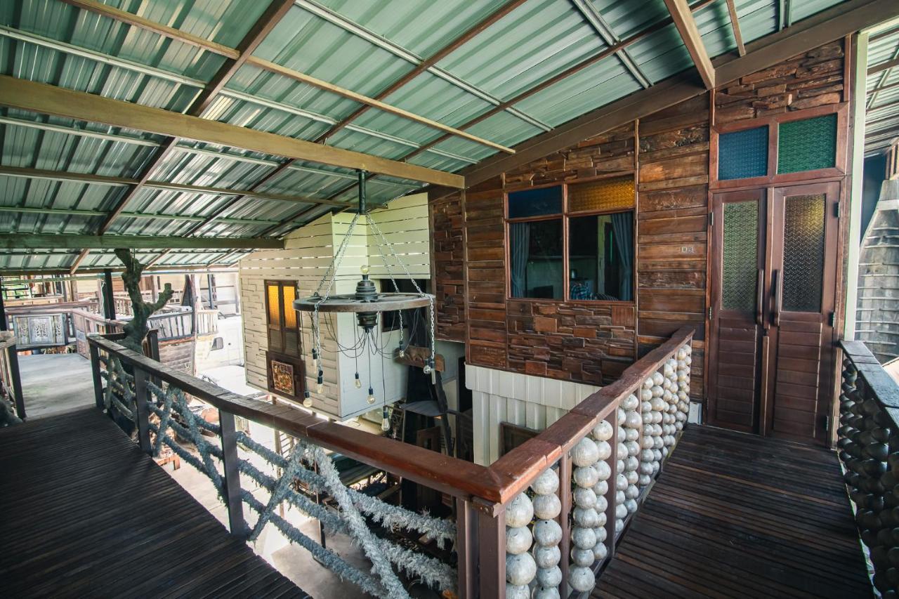 Suankaew​ Art​ Hostel​ Chonburi Eksteriør bilde